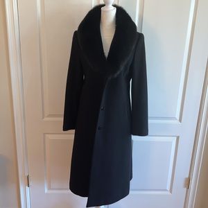 SACHI COLLECTION IN BLACK TRENCH COAT- FOX FUR (Reg size 8,10 fits just fine)